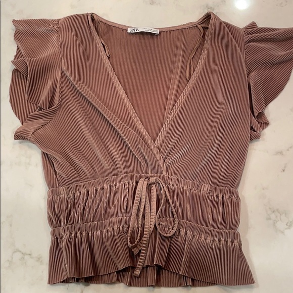 Zara Ruffle Shoulder Tank Top - Picture 2 of 4